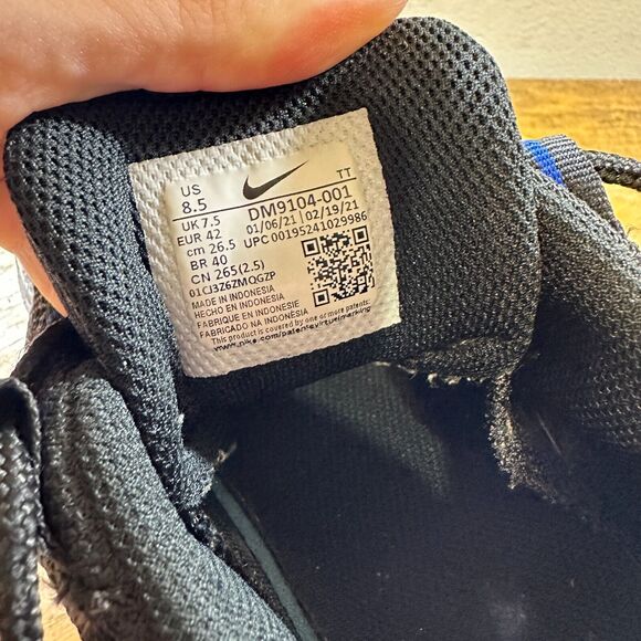 Nike Air Max 95 Essential Black Game Royal DM9104-001 Shoe Men's Size 8.5 - Picture 8 of 8